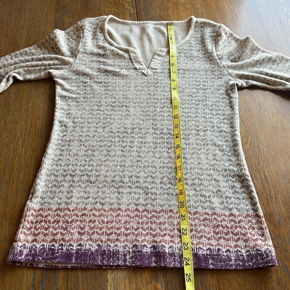 Eddie Bauer Ribbed Split V Neck Long Sleeve Chevron Size M Gradient Colors - Picture 9 of 13